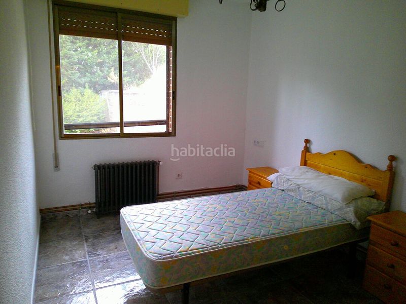 Foto 9c6e2bd3-c905-427a-b884-ea22ea4d9f87. Chalet in carretera campanas 5 in Puente la Reina / Gares