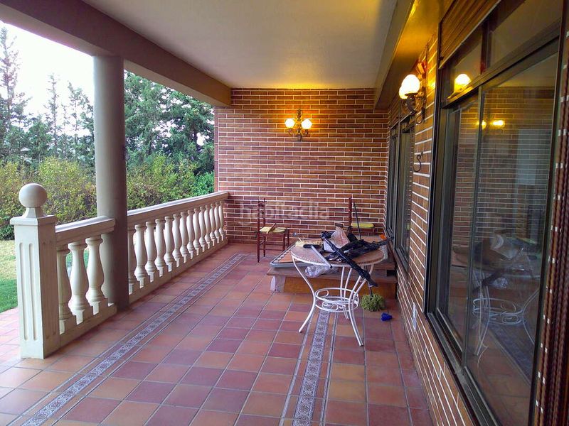 Foto ec4166be-29d6-409a-823d-f181a7c3191c. Chalet in carretera campanas 5 in Puente la Reina / Gares
