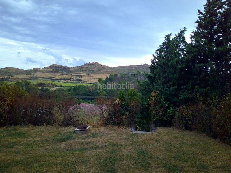 Foto f4ae9599-2a9e-4099-9f64-aed2ade1e799. Chalet in carretera campanas 5 in Puente la Reina / Gares