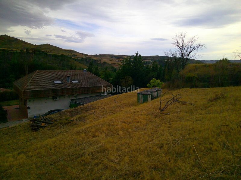 Foto f5eb7dfe-f408-437e-ba75-68545cf230b7. Chalet in carretera campanas 5 in Puente la Reina / Gares