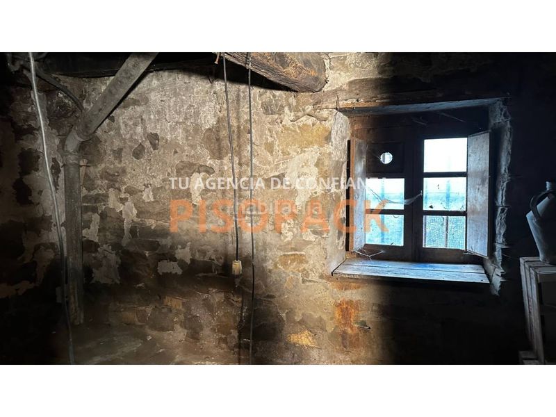 Foto 82ff0550-6bf4-44b2-b393-4a7814d4ddaa. Haus mit heizung in Esparza de Salazar