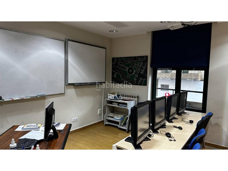 Foto a190f582-ff0c-4871-b730-84abc2d568d8. Alquiler edificio  en alquiler en ensanches zabalguneak31002 en Pamplona / Iruña