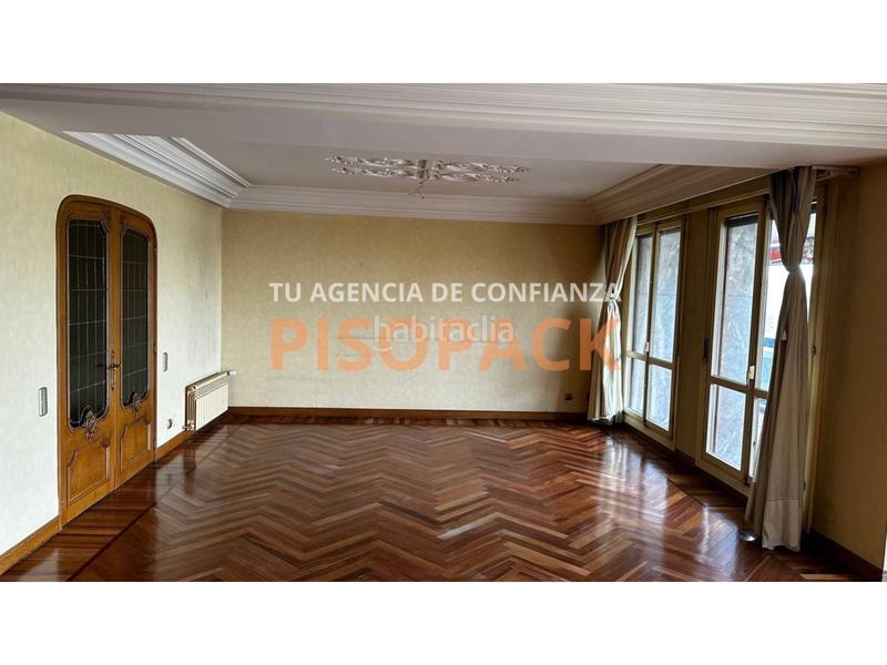 Foto 03145a03-e903-43f1-afd0-a144c3f8fc7e. Pis amb calefacció a Segundo Ensanche Pamplona / Iruña