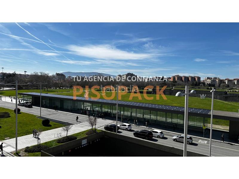 Foto 0f0b532b-27c6-4582-8d03-e0c802a8b4a9. Pis amb calefacció a Segundo Ensanche Pamplona / Iruña