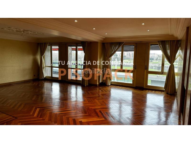 Foto 29fcfa35-43a2-4b51-93a0-487062dcbc41. Pis amb calefacció a Segundo Ensanche Pamplona / Iruña