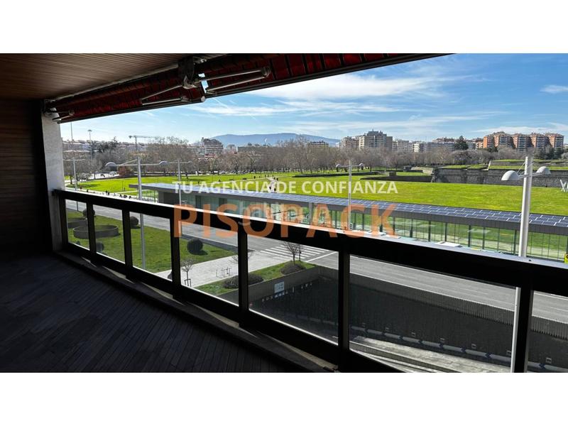 Foto 6561c161-f2b7-4c4b-81d8-f2ce90b27ffc. Pis amb calefacció a Segundo Ensanche Pamplona / Iruña