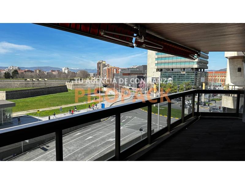 Foto a437dd12-ddba-48ec-bf1e-19e6bafd9a5f. Pis amb calefacció a Segundo Ensanche Pamplona / Iruña