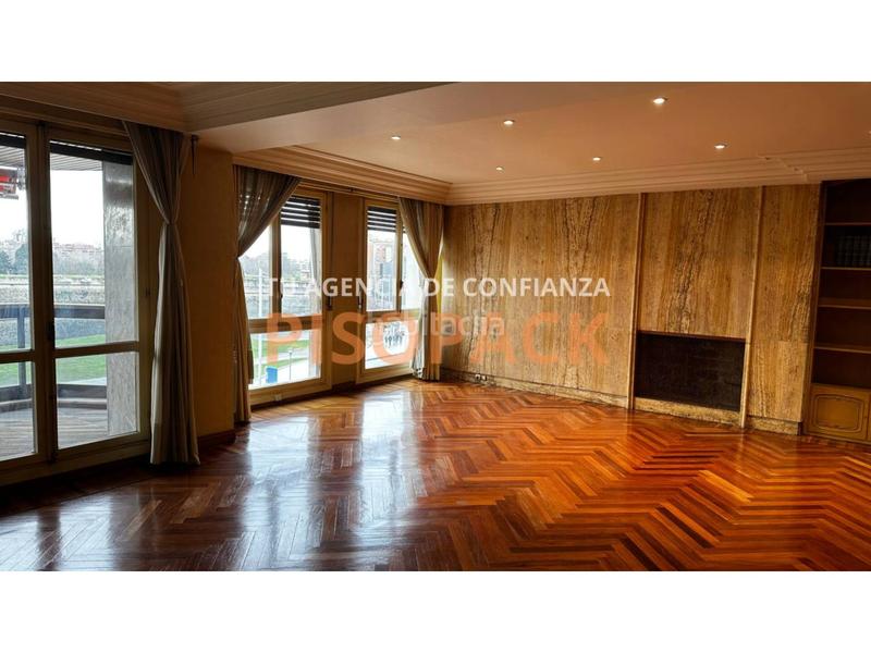 Foto b0620808-7ef6-4fe7-8342-1be4fb5ea08c. Pis amb calefacció a Segundo Ensanche Pamplona / Iruña