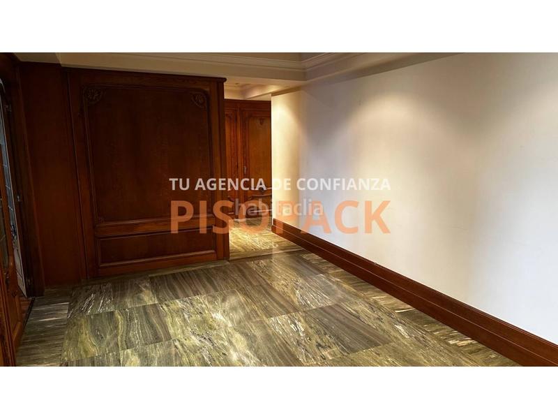 Foto c18ec317-0e31-4403-9842-d538f1673468. Pis amb calefacció a Segundo Ensanche Pamplona / Iruña