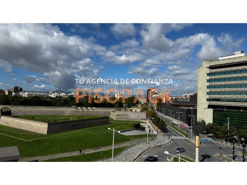 Foto c4277f15-edac-4ab6-99a1-4567f934aaa2. Pis amb calefacció a Segundo Ensanche Pamplona / Iruña