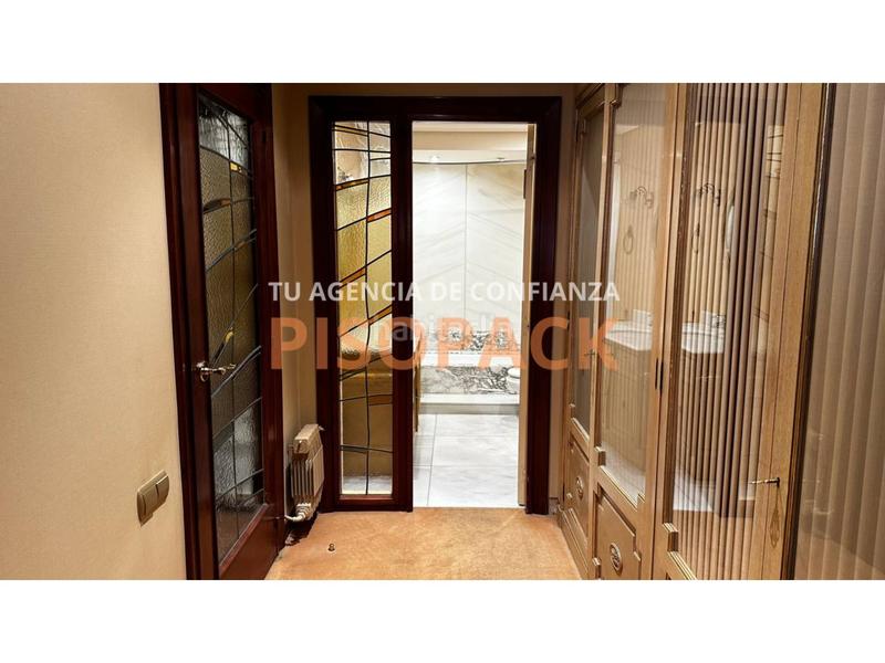 Foto e0acca8d-ba7e-40c4-afd3-161cd62e96b6. Pis amb calefacció a Segundo Ensanche Pamplona / Iruña