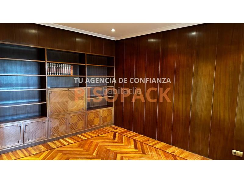 Foto e8a06d63-3358-441c-8ff5-b4fdeb985bed. Pis amb calefacció a Segundo Ensanche Pamplona / Iruña