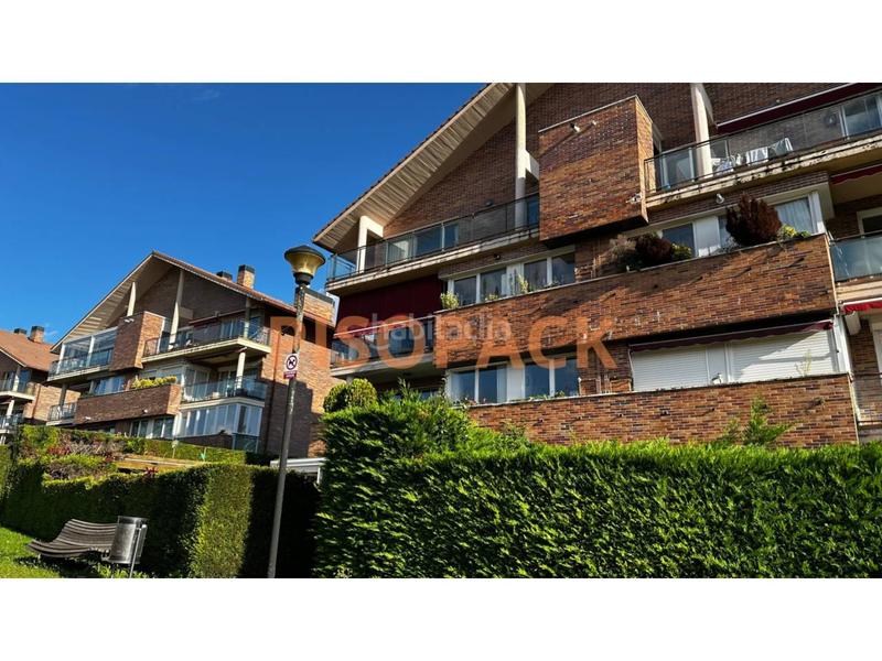 Foto 8ee50bbd-085e-40d0-8ff3-3a8bf8c056c5. Pis amb calefacció aparcament piscina a Olaz Valle de Egüés / Eguesibar