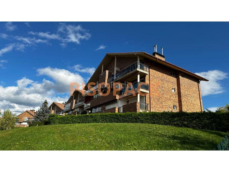 Foto c71e9ee4-394b-4416-b8b9-1fa9af404f8d. Pis amb calefacció aparcament piscina a Olaz Valle de Egüés / Eguesibar