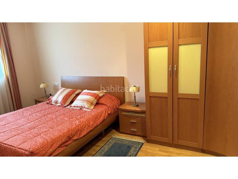 Foto 5dff7a8b-5a94-4770-9455-5410416ff44f. Casa adossada amb calefacció aparcament a Urdiain