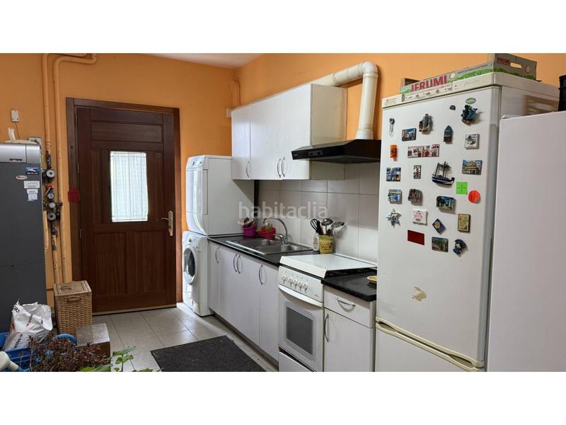 Foto 7431af4e-e87c-4d83-8a7f-c97438bf2595. Casa adossada amb calefacció aparcament a Urdiain