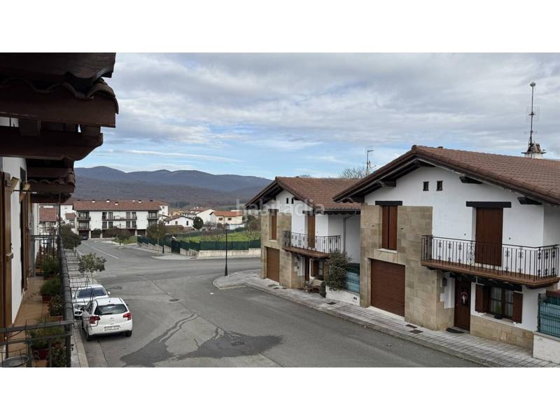Foto cea3d34f-d95a-46dd-9e9e-be5b559b5ba8. Casa adossada amb calefacció aparcament a Urdiain
