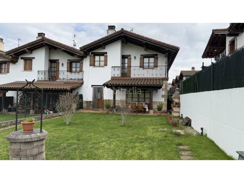 Foto e5cc5c3b-1097-41e7-a18f-c257f76d4c65. Casa adossada amb calefacció aparcament a Urdiain
