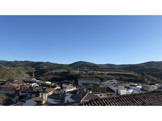 Casa  Sol. En el pueblo de caseda se vende una casa bien cuidada de tres al