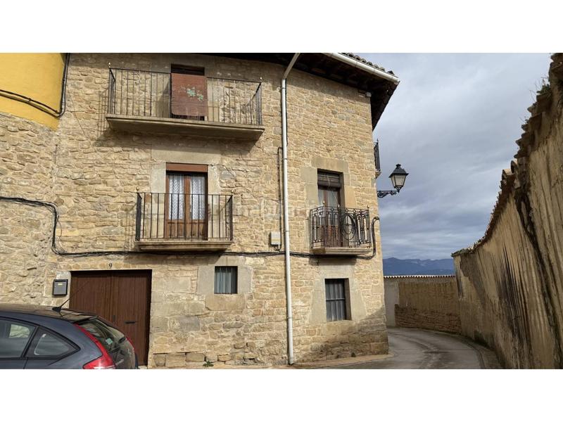Foto 6f27ee0c-6ce8-430f-b20d-28c1326ae045. Casa en el pueblo de caseda se vende una casa bien cuidada de tres alturas. en Cáseda