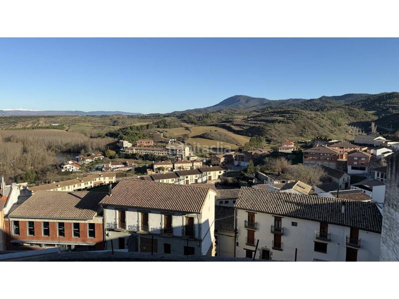 Foto dbe6e2e8-bd59-4b31-bf41-813931e1904f. Casa en el pueblo de caseda se vende una casa bien cuidada de tres alturas. en Cáseda
