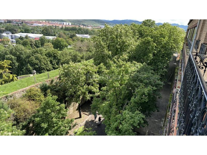 Foto a8d15639-b9fb-4110-ac29-03fb2e3568e7. Appartement avec chauffage parking dans Casco Antiguo Pamplona / Iruña