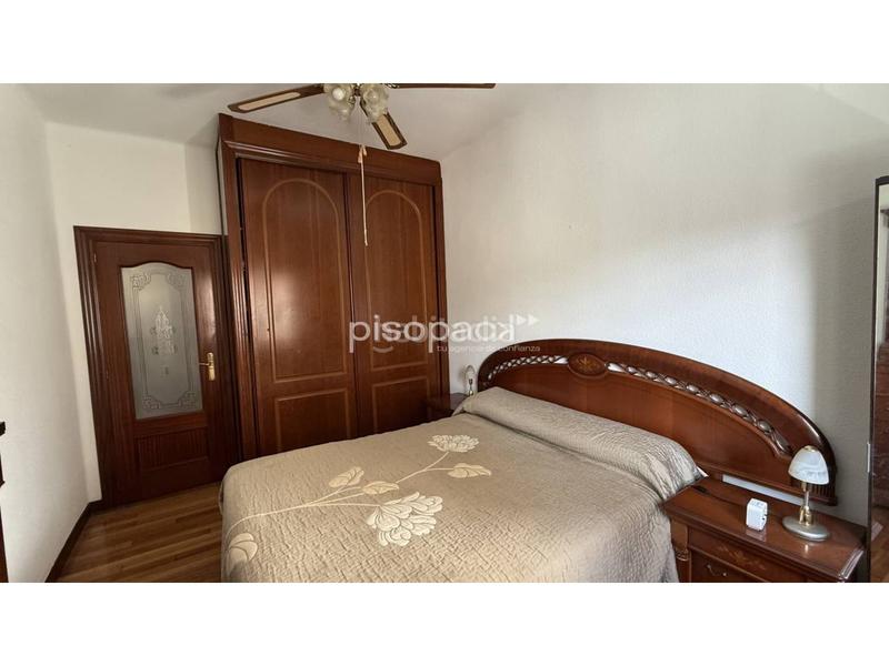 Foto 97a987d0-e2cb-4750-b57d-b020b4a3a37e. Piso venta de piso en calle aralar con terraza. en Pamplona / Iruña