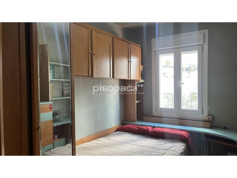 Foto bd0cfa03-b63c-45f7-9a2c-50c7b19d1897. Piso venta de piso en calle aralar con terraza. en Pamplona / Iruña