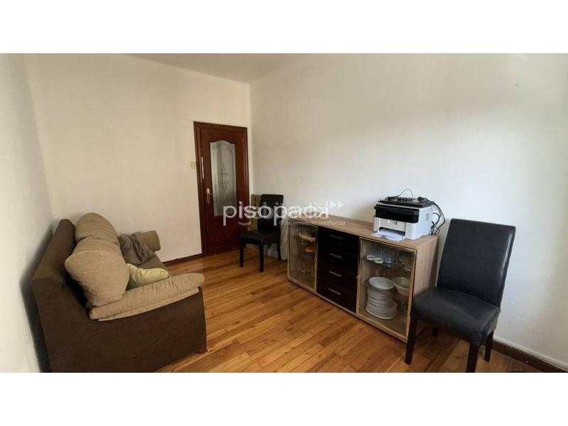 Foto ce0939f1-a9c3-43a3-b1b7-f4c558739a97. Piso venta de piso en calle aralar con terraza. en Pamplona / Iruña