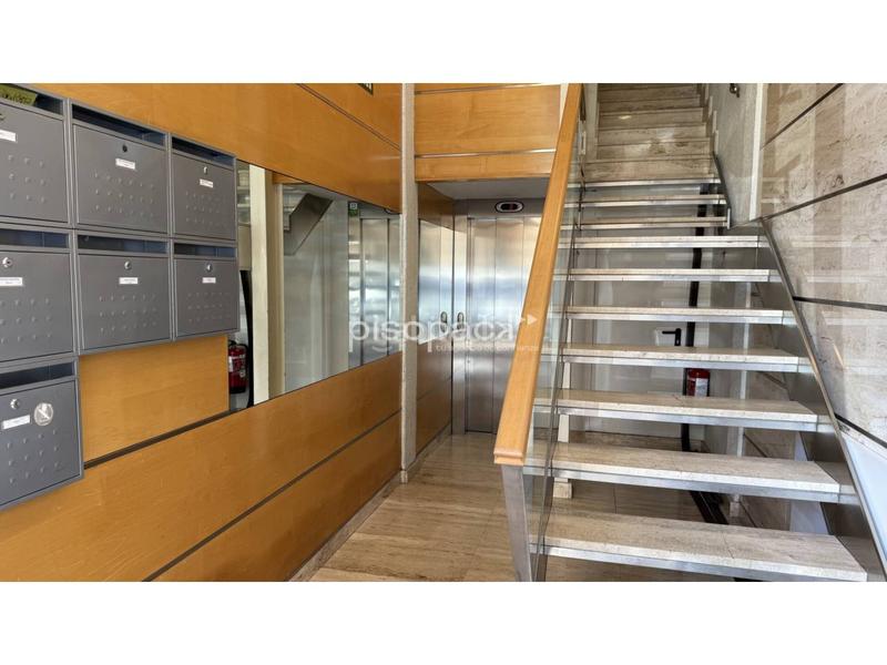 Foto cf6a3231-2dd7-4eda-9637-dea541b2aa52. Piso venta de piso en calle aralar con terraza. en Pamplona / Iruña