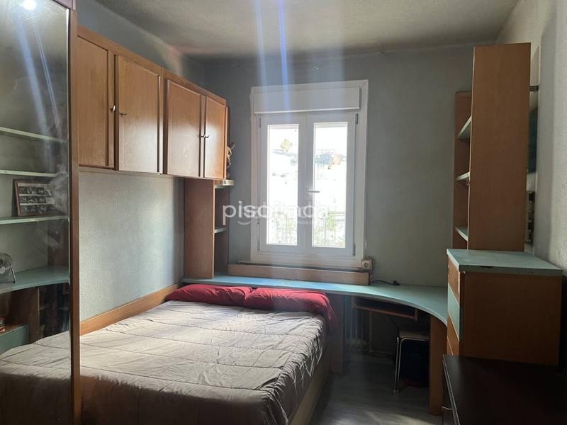 Foto d7219345-19a5-4696-bba2-bdb0d4151bde. Piso venta de piso en calle aralar con terraza. en Pamplona / Iruña