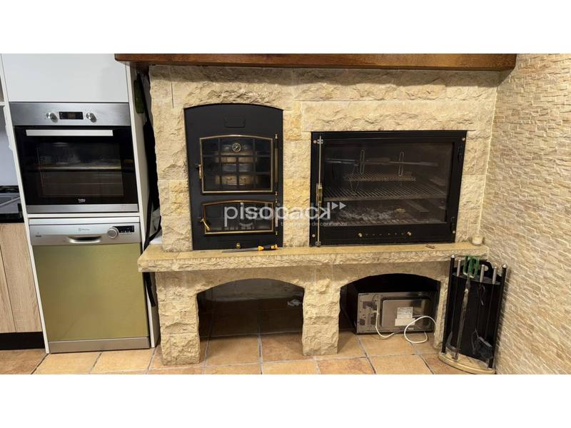 Foto ed7b09cd-795e-4902-857b-4369829c4f1b. Xalet amb calefacció aparcament a Tafalla