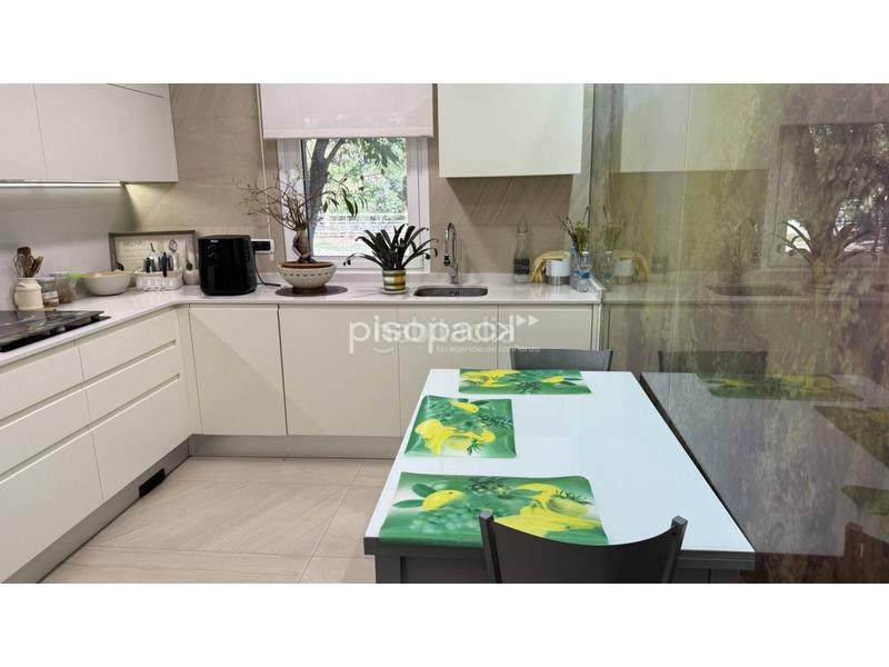 Foto f0e99923-635f-4b28-a050-966e436c1c28. Xalet amb calefacció aparcament a Tafalla