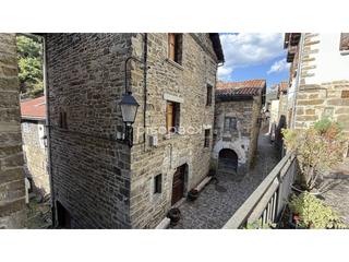 Masia  Iriartea. En el pueblo de urzainqui se vende casa de pueblo.