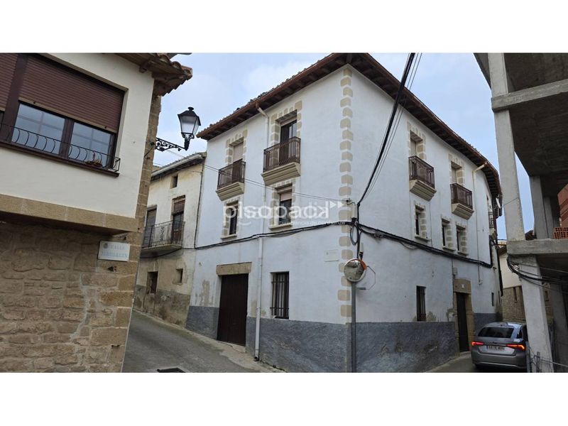 Foto a9cdd2ea-5041-4a78-a398-90388ee18a37. Masia amb calefacció aparcament a Artajona