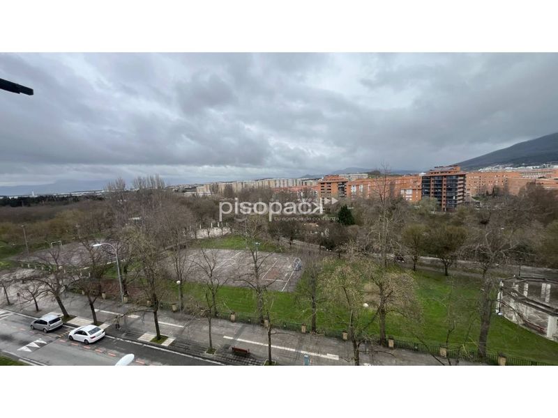 Foto d9aeb98d-4064-4cec-9371-52b6b64c4898. Pis amb calefacció a San Juan Pamplona / Iruña