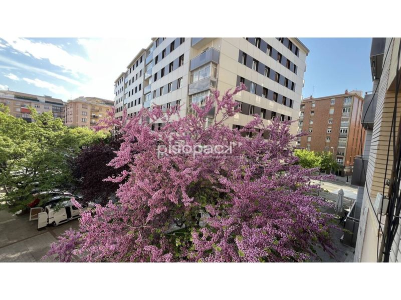 Foto e90dd4ba-e899-455a-ac3e-eda2f97485f8. Pis amb calefacció a San Juan Pamplona / Iruña