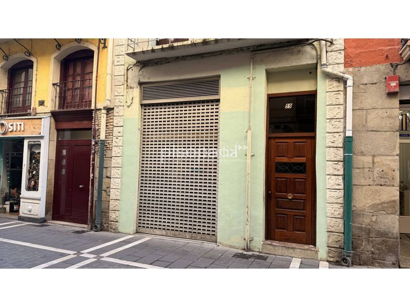 Foto b4a49fda-68e2-4351-9f80-aa8bfb0bc31e. Edifici a Casco Antiguo Pamplona / Iruña