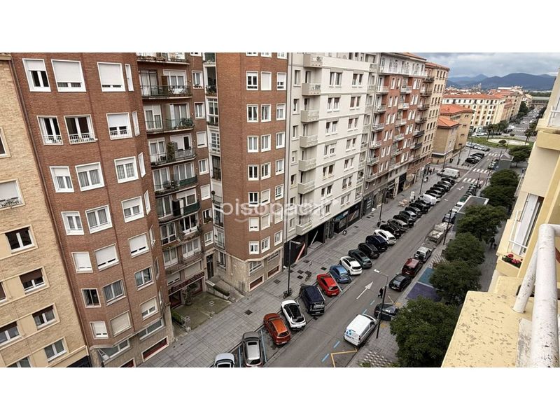 Foto 238a6a6d-24f0-45f5-9f43-c7b404c6b1c1. Pis amb calefacció a Segundo Ensanche Pamplona / Iruña