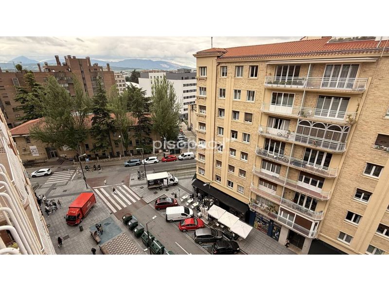 Foto 561b3b91-e8e0-4102-ae0d-616a5176e808. Pis amb calefacció a Segundo Ensanche Pamplona / Iruña