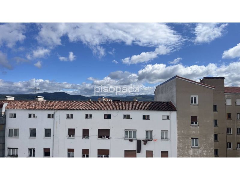 Foto a1e35c32-e64f-4532-a4ad-eb07e51d4536. Pis amb calefacció a Segundo Ensanche Pamplona / Iruña