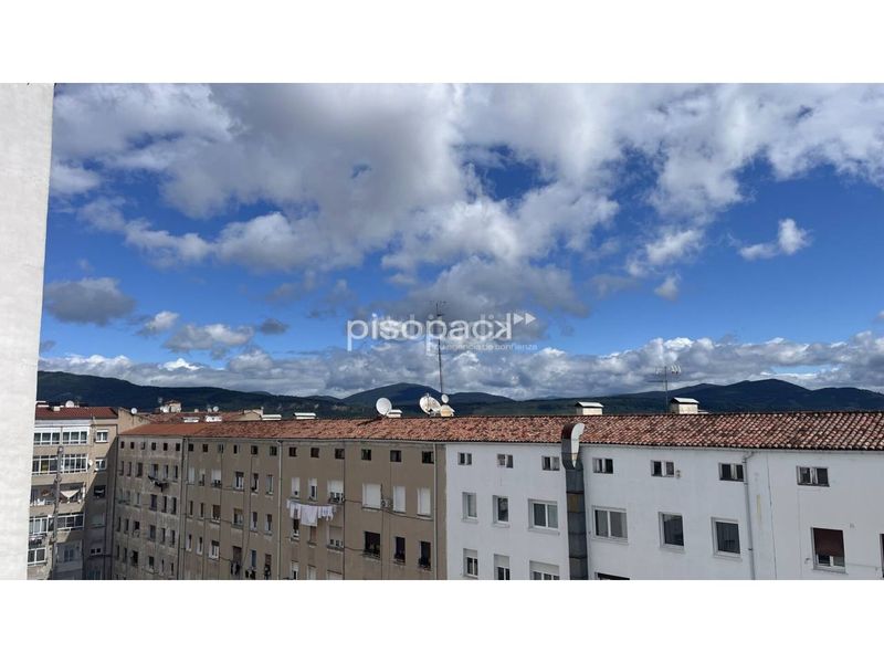 Foto b8896e65-2e8f-4f19-bc95-0e87426bfcc3. Pis amb calefacció a Segundo Ensanche Pamplona / Iruña