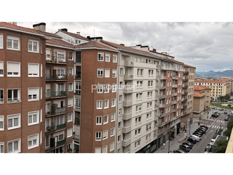 Foto e5aef183-0f48-441c-b2f0-030fb78ef3e9. Pis amb calefacció a Segundo Ensanche Pamplona / Iruña