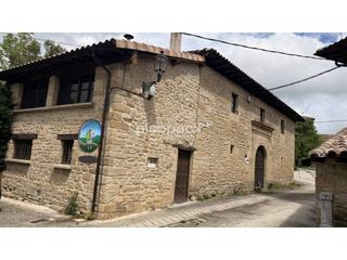 Casa  Calle san martin 31. Se vende casa de pueblo en el centro del pueblo de artaizcon ter
