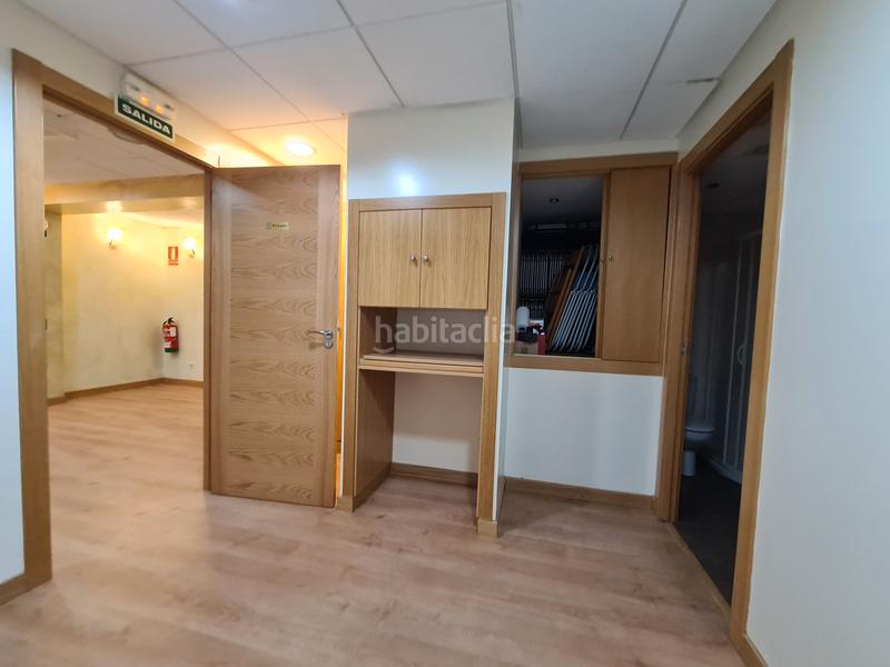 Foto 466611e1-c8ad-4b30-bb14-e015aca5a2a1. Locale commerciale con riscaldamento in Villava / Atarrabia