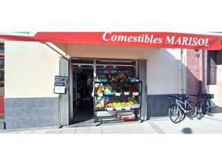 Local Comercial en Centro - Mendibil - Santiago. Se vende local de 54 m2 con negocio de comestibles en marcha.