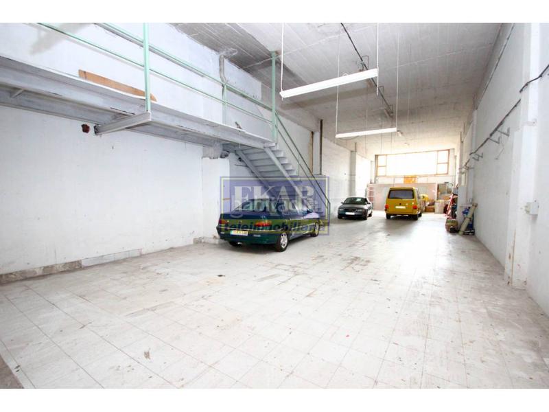 Foto e706dba4-a74e-4971-8c1e-ba8f4191617e. Industrial building in hilanderas (ed. belasko) 59 in Irun