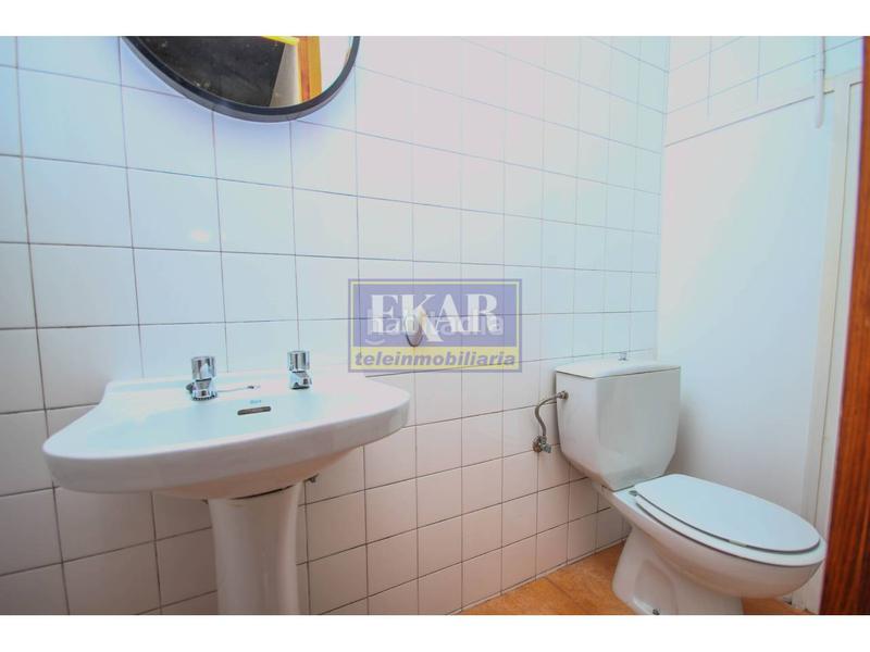 Foto 7ac80fd8-7bf2-4758-b61f-2b0d68b3dd33. Business premise in Pinar - Anaka - Belaskoenea Irun