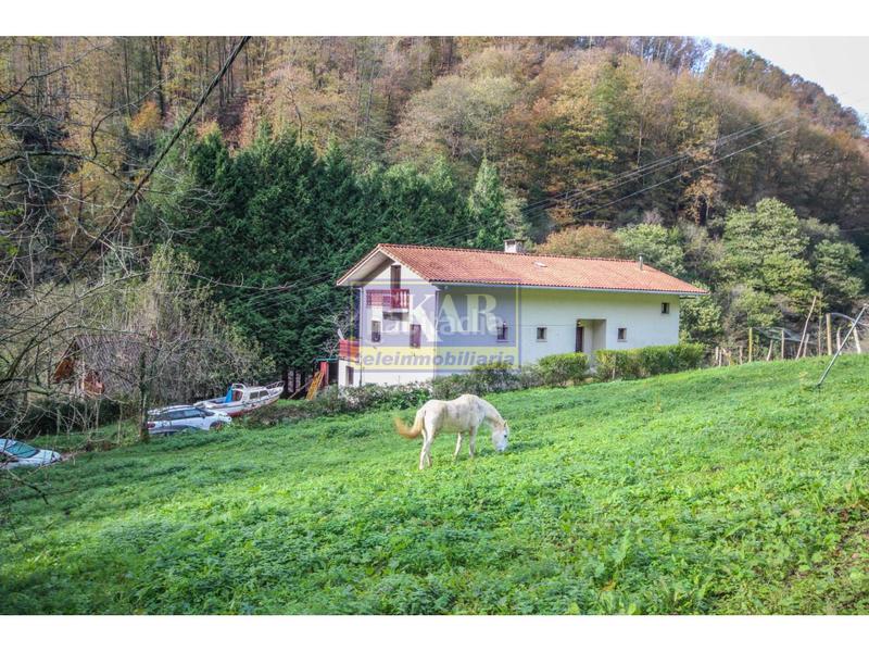 Foto 2ba01c82-52e0-4a3f-8672-b8f2c3a24d39. Casa  en venta iturriotz en Oiartzun