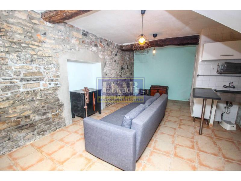 Foto c0e321af-251e-4cbe-a3c7-e6ee13f6171f. Locale commerciale in contracalle 8 in Centro - Mendibil - Santiago Irun